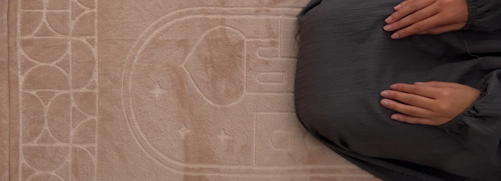 Emboss Collection | Elegant Cushioned Prayer Mat | Urban Rugs KSA